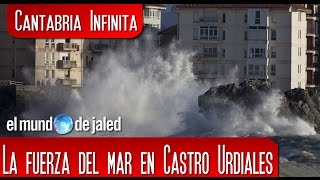 CASTRO URDIALES | El mar se desborda en el paseo marítimo de Ostende