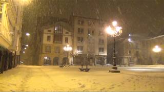 Nevando en Reinosa de noche