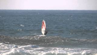 Practicando windsurf en Berria